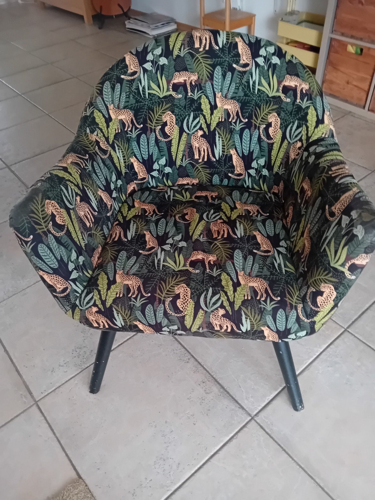 Leuke fauteuil met jungleprint., Ophalen, Gebruikt, 75 tot 100 cm, Stof