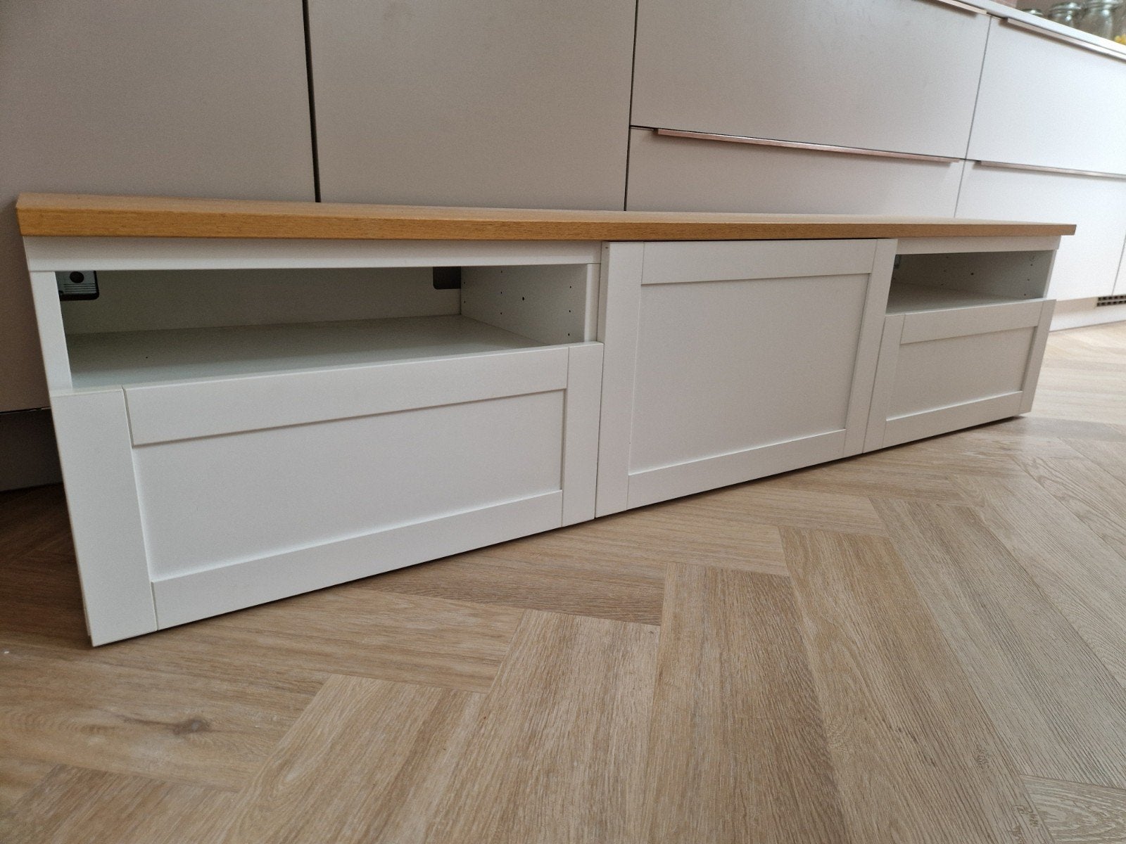 Stijlvol IKEA BESTÅ TV-meubel (Wit / Houtlook) – Prima staat, Ophalen, Gebruikt, 150 tot 200 cm, Minder dan 100 cm