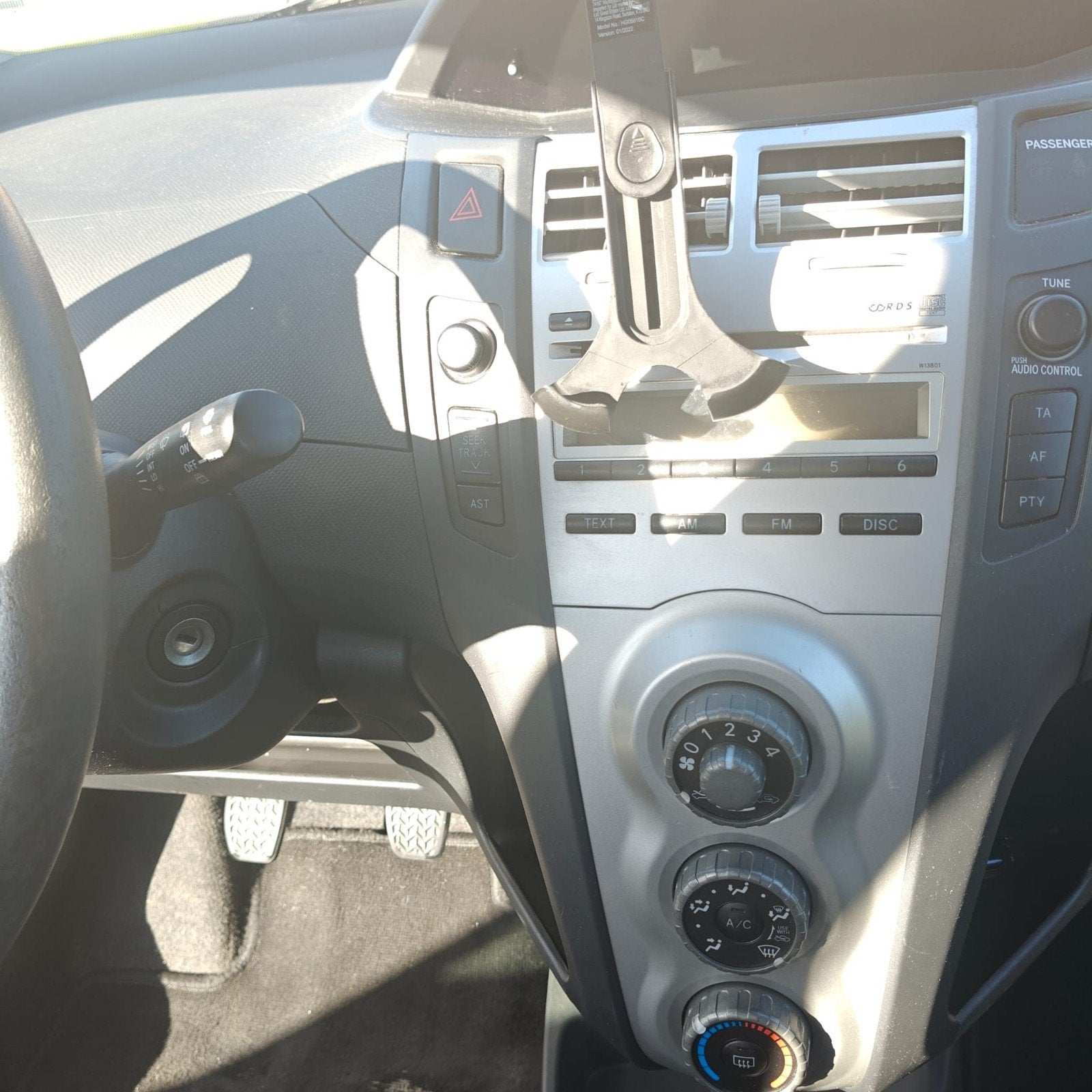 Foto 8 van Toyota Yaris 1.3 16V Vvt-i 5DR 2009 Grijs