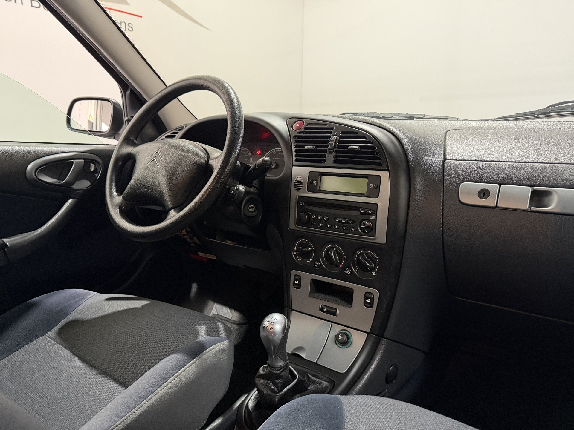Citroën Xsara 1.4i Différence 2 - Airco / Radio cd, Auto's, Voorwielaandrijving, 15 km/l, 4 cilinders, Blauw