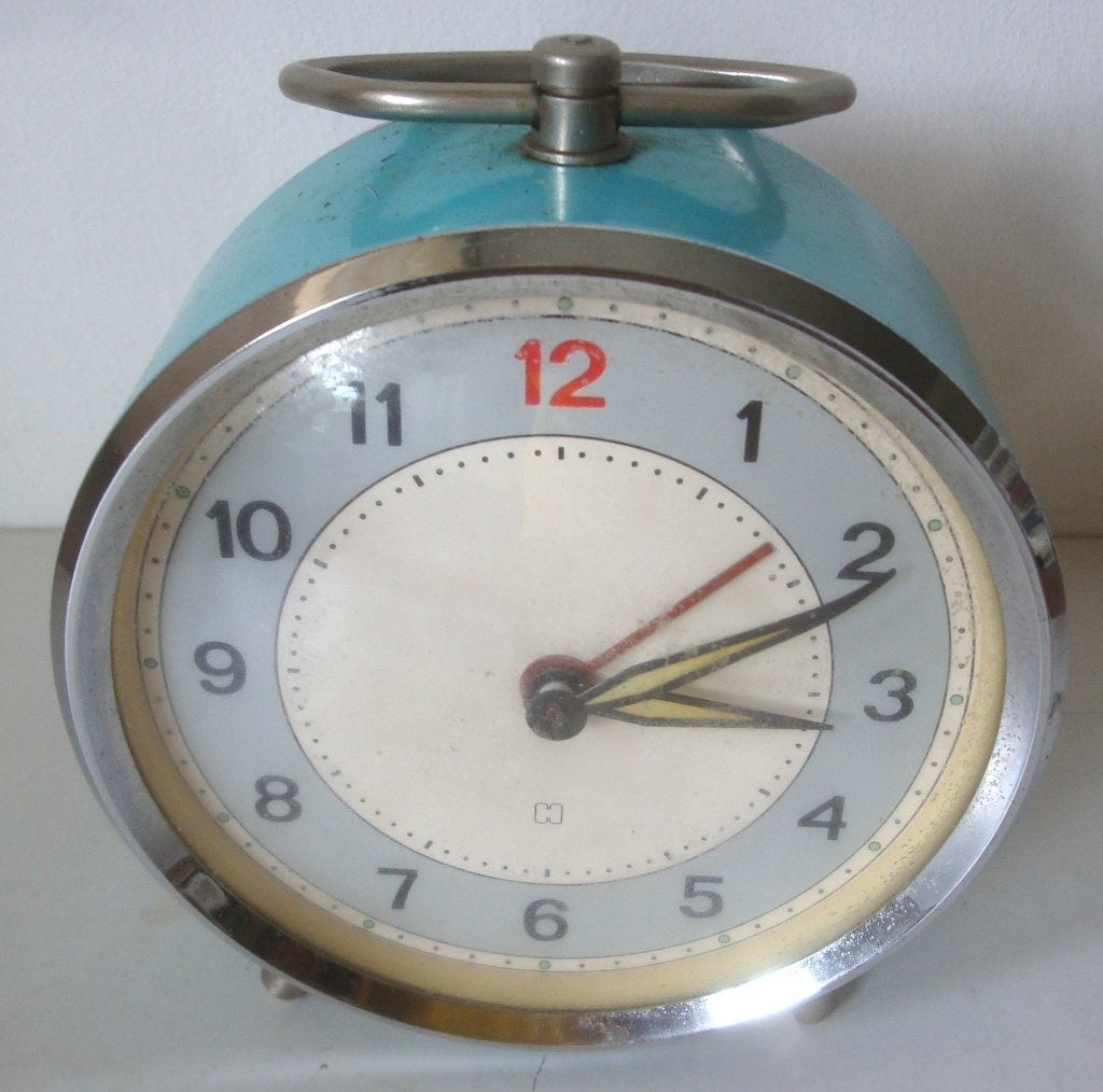Vintage Hema wekker, mintgroen, in goede staat, 60er jaren, Ophalen of Verzenden, Zo goed als nieuw, Analoog