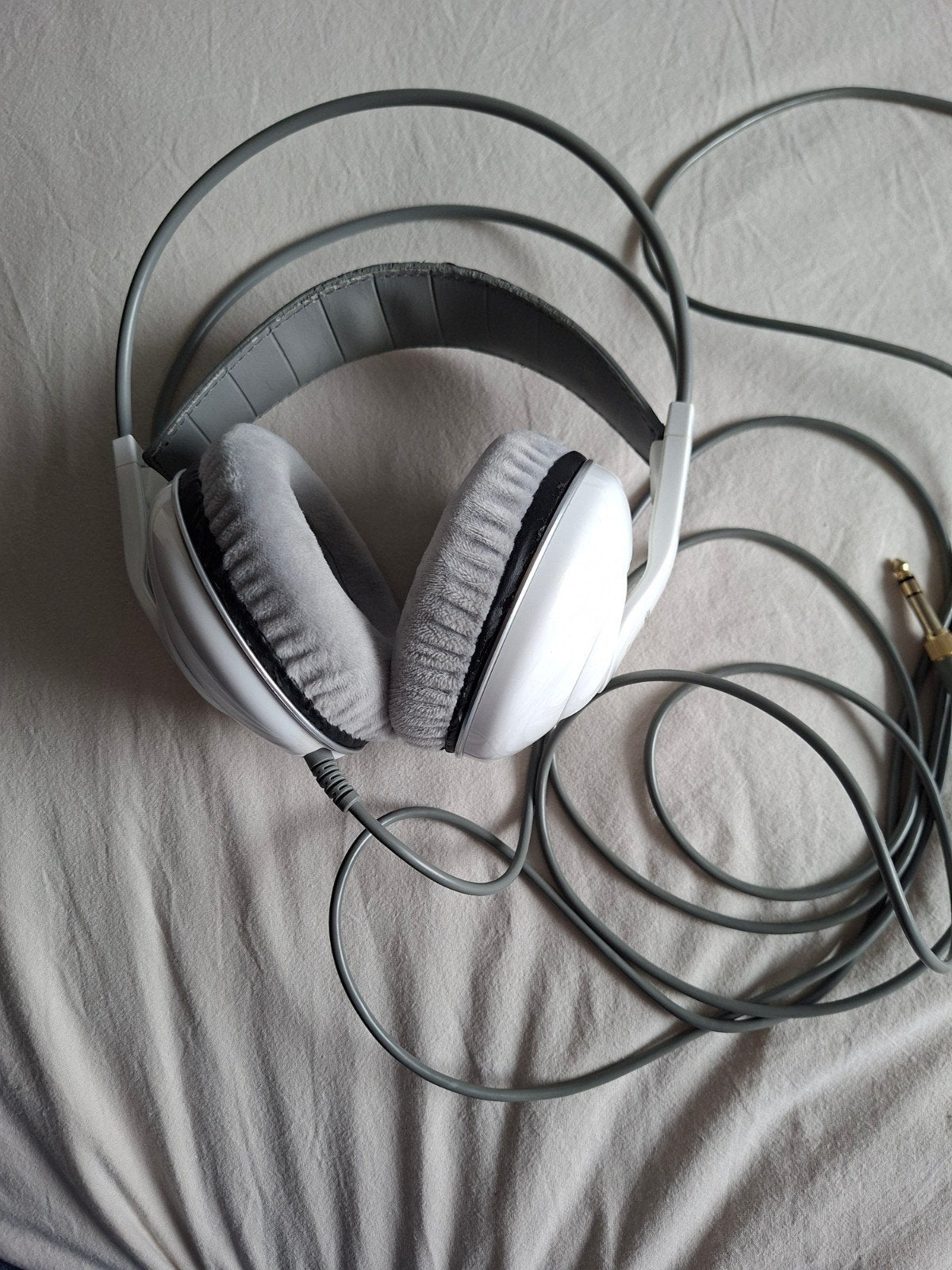AKG K530 Over-ear Hoofdtelefoon - Wit/Grijs, Gebruikt, AKG, Ophalen of Verzenden, Wit