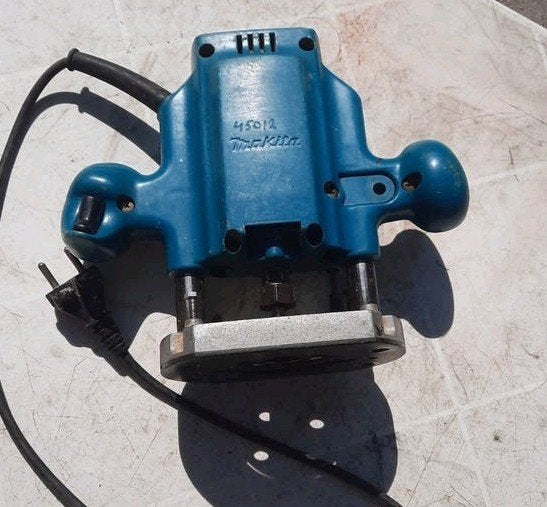 Makita bovenfrees 3630 860W in goedwerkende staat, Doe-het-zelf en Verbouw, Gereedschap | Freesmachines, Ophalen of Verzenden