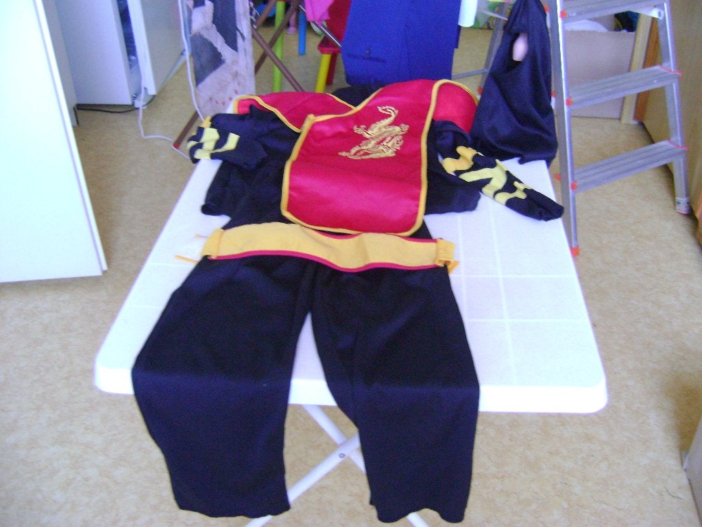 5del ninja pak met cap broek shirt schild ceintuur 4/6jaar, Ophalen of Verzenden, Zo goed als nieuw, 110 t/m 116, Jongen