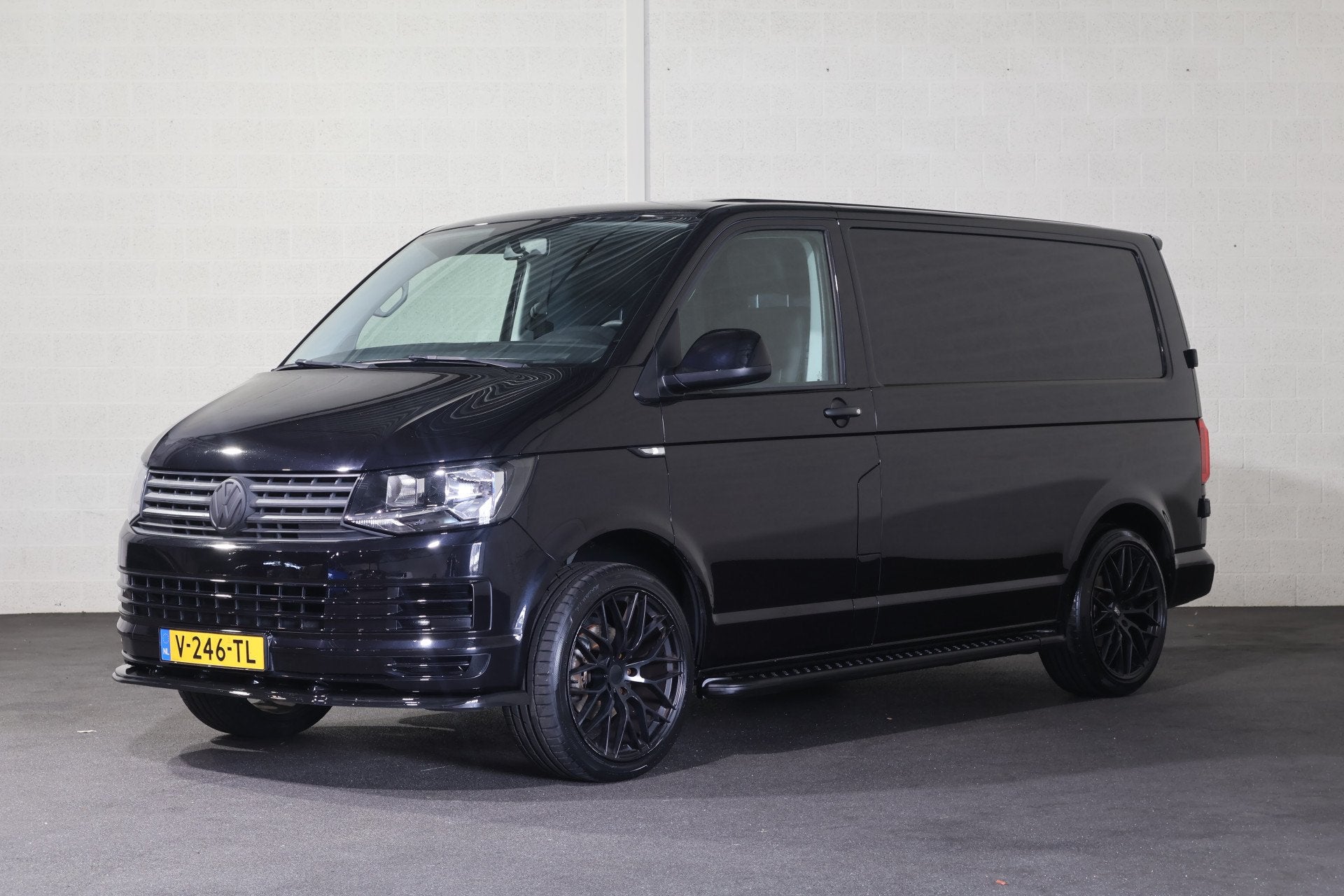 Volkswagen Transporter 2.0 TDI L1 H1 Black Edition, Auto's, Voorwielaandrijving, Stof, Gebruikt, Euro 6