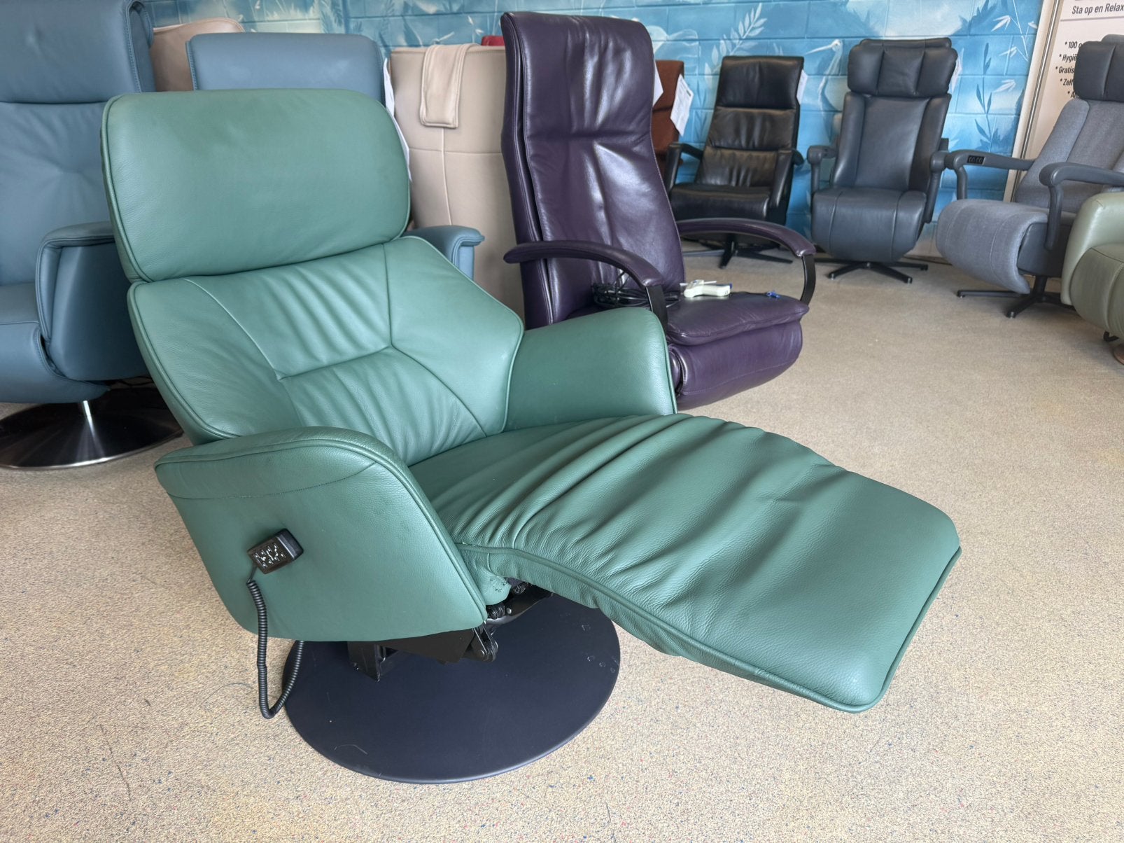 Show model Meubelzorg sta op relax stoel gratis bezorging, Nieuw, Leer, Ophalen of Verzenden, 50 tot 75 cm