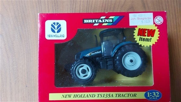 Britains New Holland TS135A Tractor, Ophalen of Verzenden, Zo goed als nieuw, Tractor of Landbouw, Britains