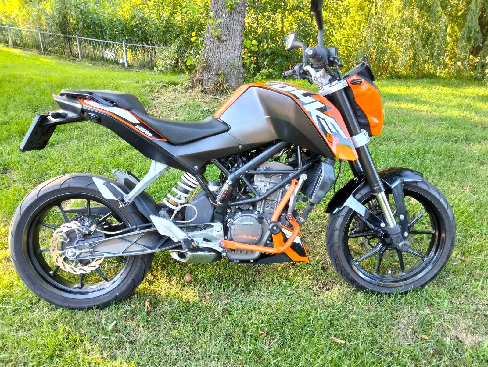 KTM Duke 125 A1 rijbewijs! Complete onderhoudshistorie!, Motoren, Motoren | KTM, Gebruikt, Particulier, 125 cc, 11 kW of minder