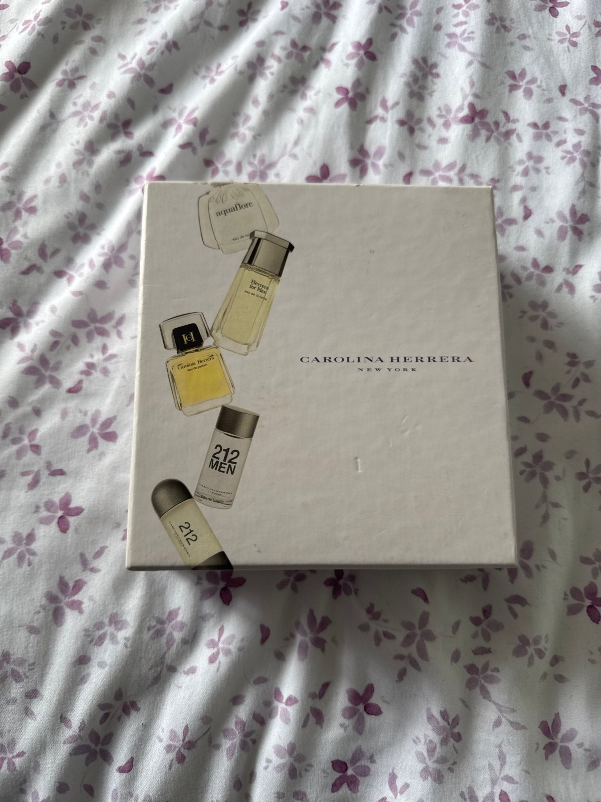 Carolina Herrera parfum set - 5 miniaturen, Ophalen, Zo goed als nieuw