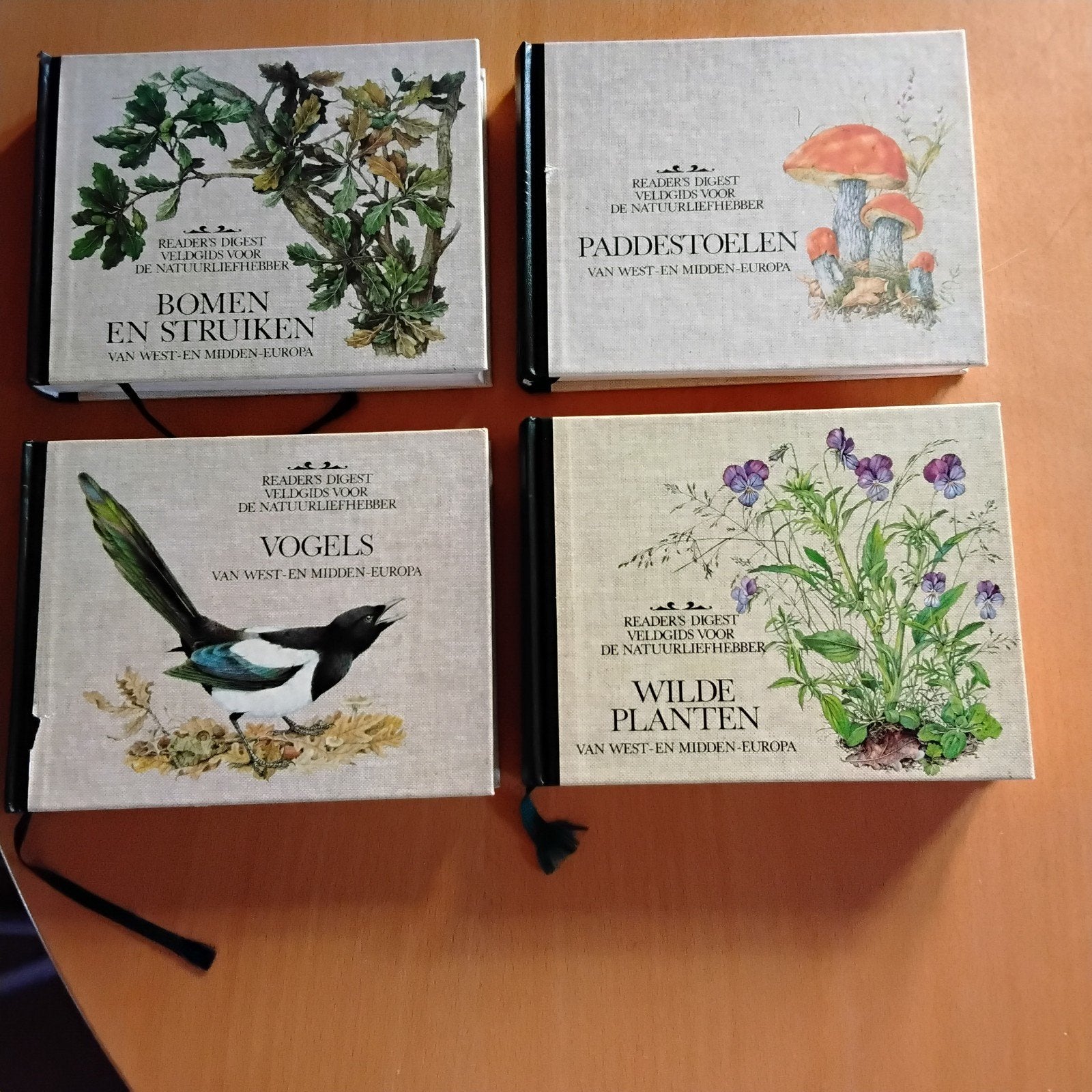 4 Veldgidsen voor de natuurliefhebber. Reader's Digest, Ophalen of Verzenden, Zo goed als nieuw