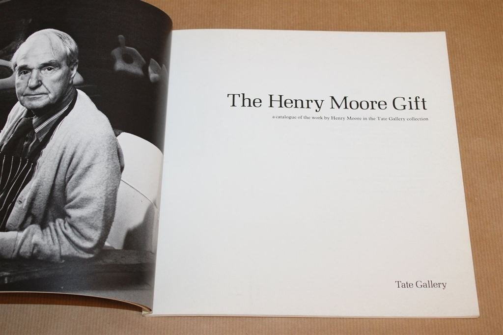 Henry Moore Gift — Tate Gallery Catalogue 1985, Ophalen of Verzenden, Gelezen, Beeldhouwkunst