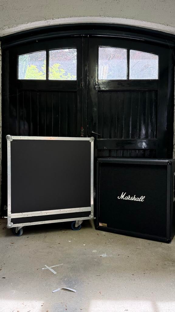 Marshall 4x12 1960 Vintage Cab met Celestion V30's + case, Ophalen, Zo goed als nieuw, Gitaar, 100 watt of meer