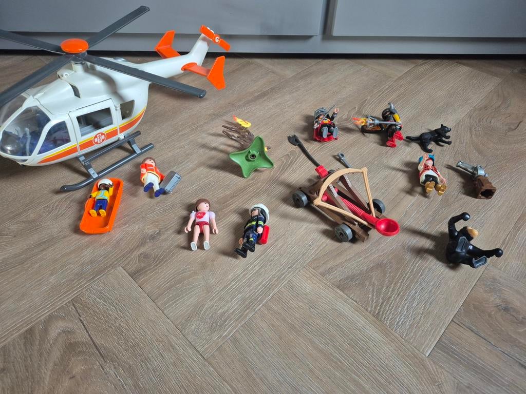 Playmobil ambulance en andere poppetjes, Kinderen en Baby's, Speelgoed | Playmobil, Ophalen