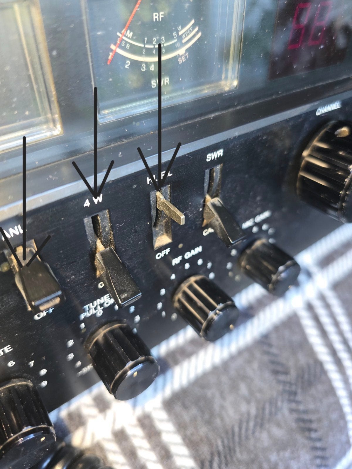 Gezocht: Zwarte Toggle Switch voor Ham International Jumbo, Telecommunicatie, Ophalen of Verzenden, Gebruikt, Zender en Ontvanger