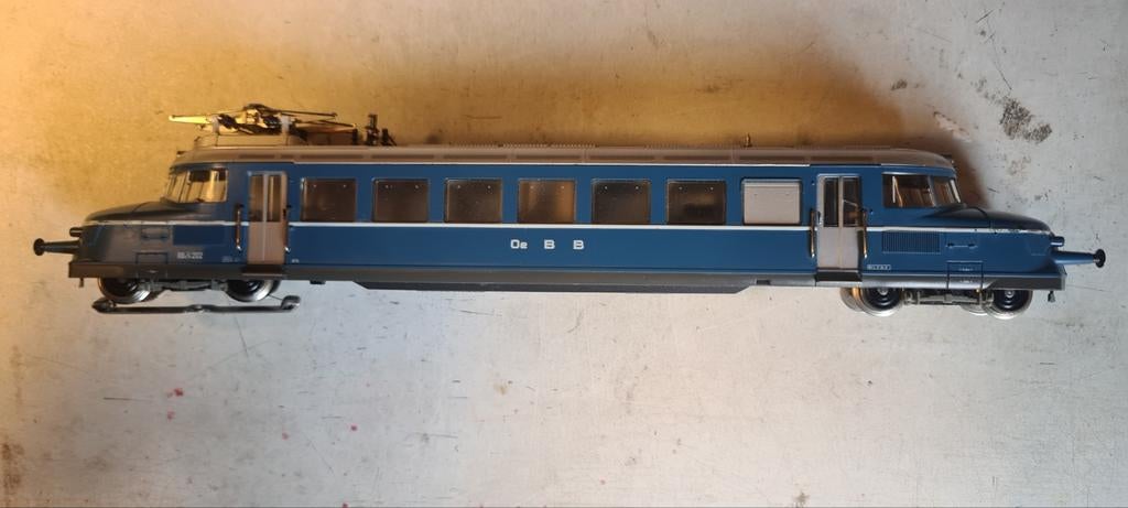 Marklin 3127 blauwe pijl, Wisselstroom, Gebruikt, Locomotief, Ophalen of Verzenden