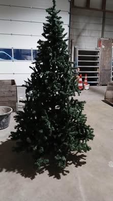 Mooie grote nette kunstkerstboom!, Diversen, Ophalen, Zo goed als nieuw