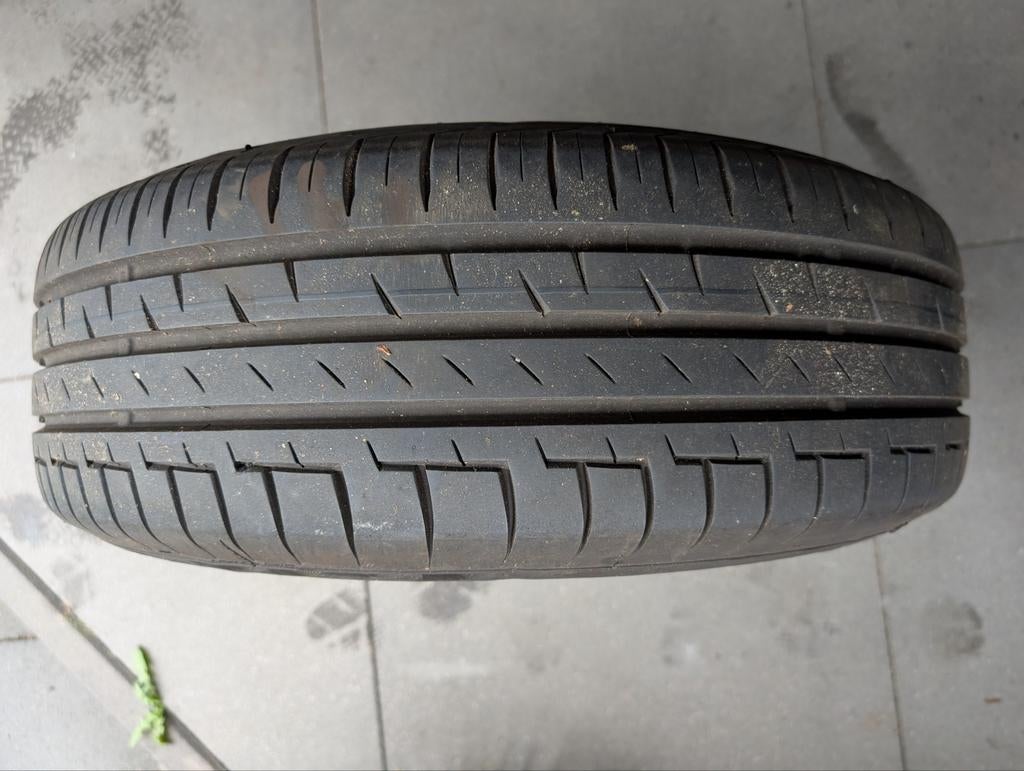 Kia Ceed zomerbanden set met stalen velgen + dakdragers, Auto-onderdelen, Banden en Velgen, Ophalen, Gebruikt, 15 inch, Banden en Velgen