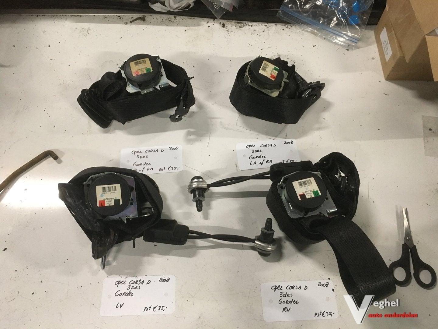 Opel Corsa D Gordel Linksvoor of  Rechtsvoor of Linksachter