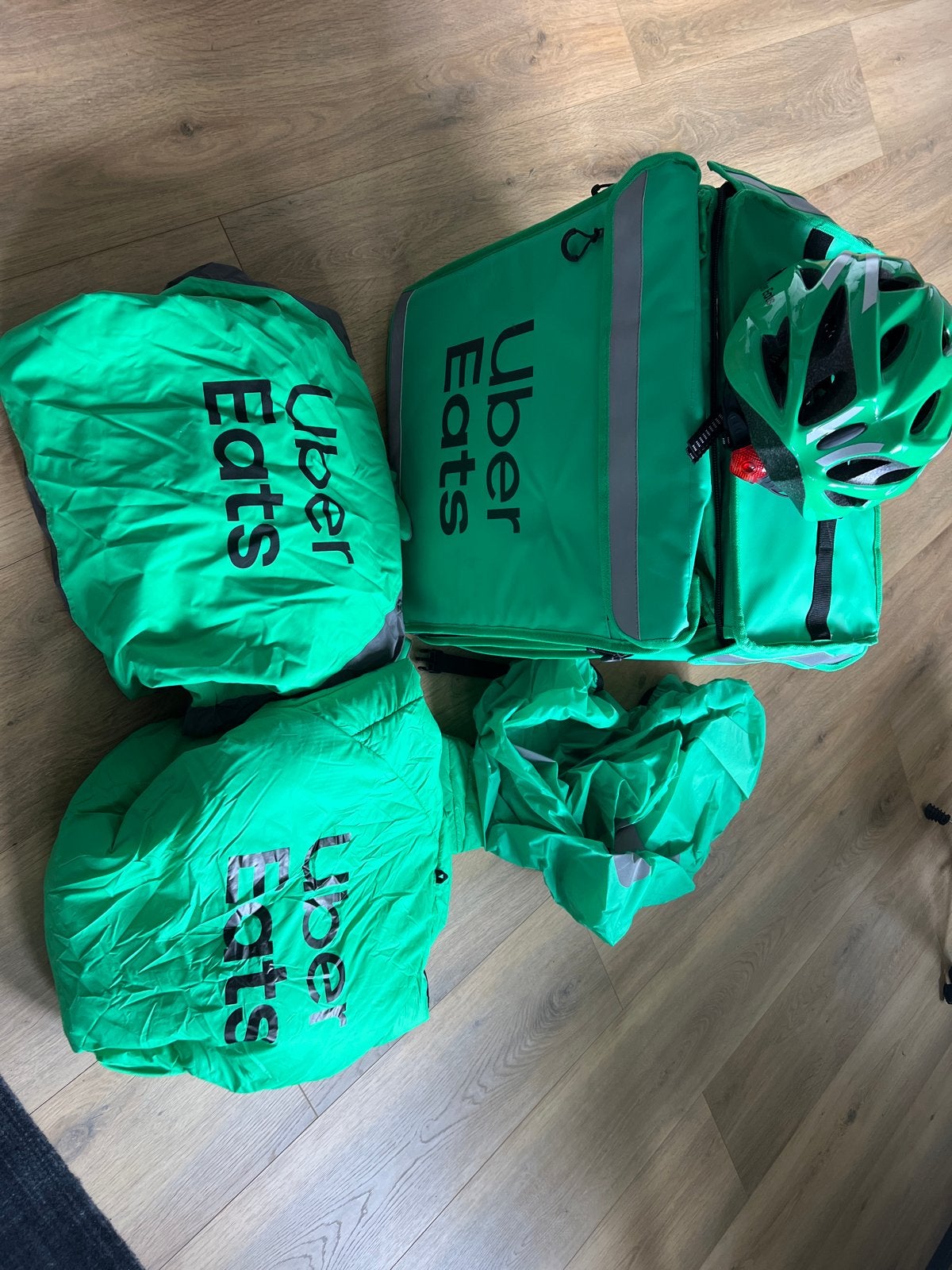 Uber Eats bezorgset: tas, regenhoes, jas, regenjas en helm, Ophalen, Nieuw, M, Heer of Dame