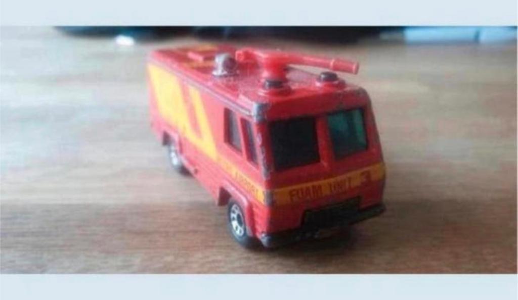 Matchbox Command Vehicle Foam Fire Truck – 1980, Ophalen of Verzenden, Gebruikt, Bus of Vrachtwagen