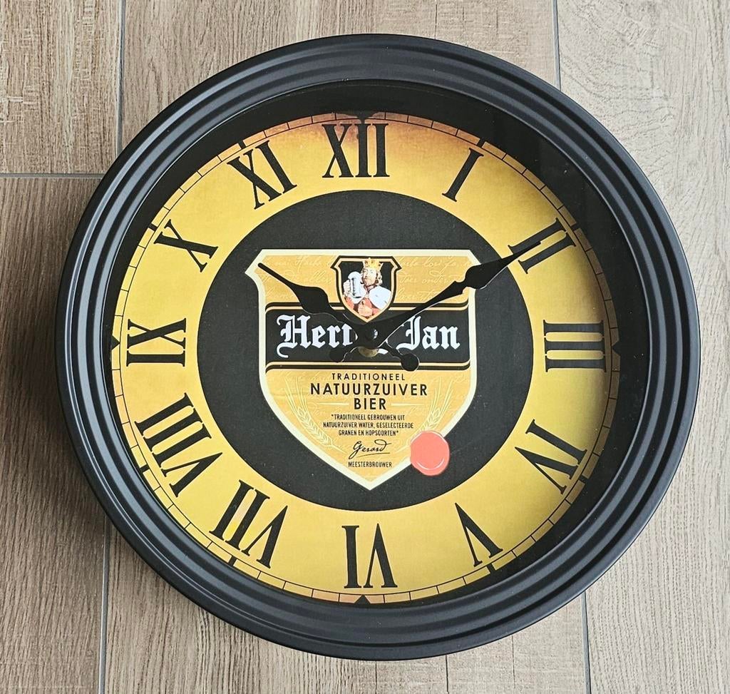 Superdikke HERTOG JAN wandklok met metalen rand, Ophalen of Verzenden, Nieuw, Reclamebord, Plaat of Schild, Hertog Jan