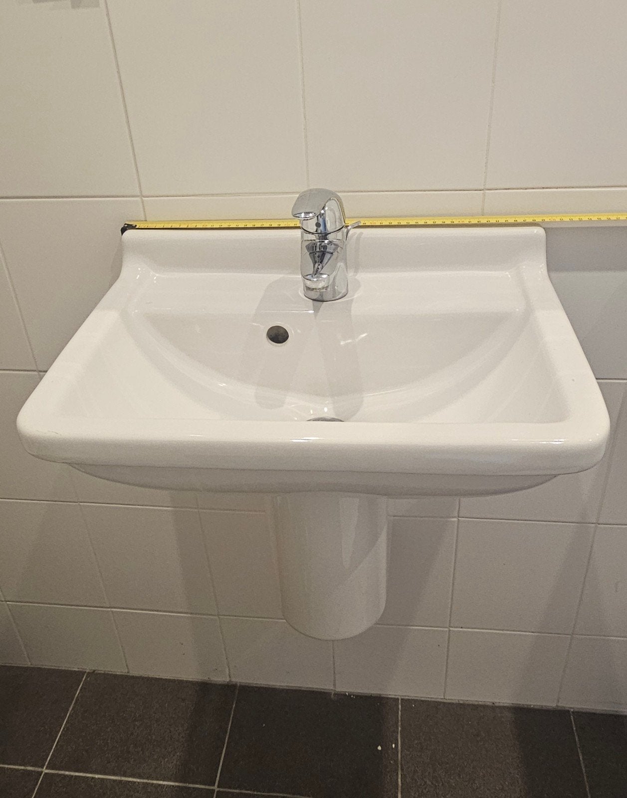 Witte Duravit wastafel met kraan en sifonkap, Doe-het-zelf en Verbouw, Sanitair, Ophalen, Gebruikt, Wastafel