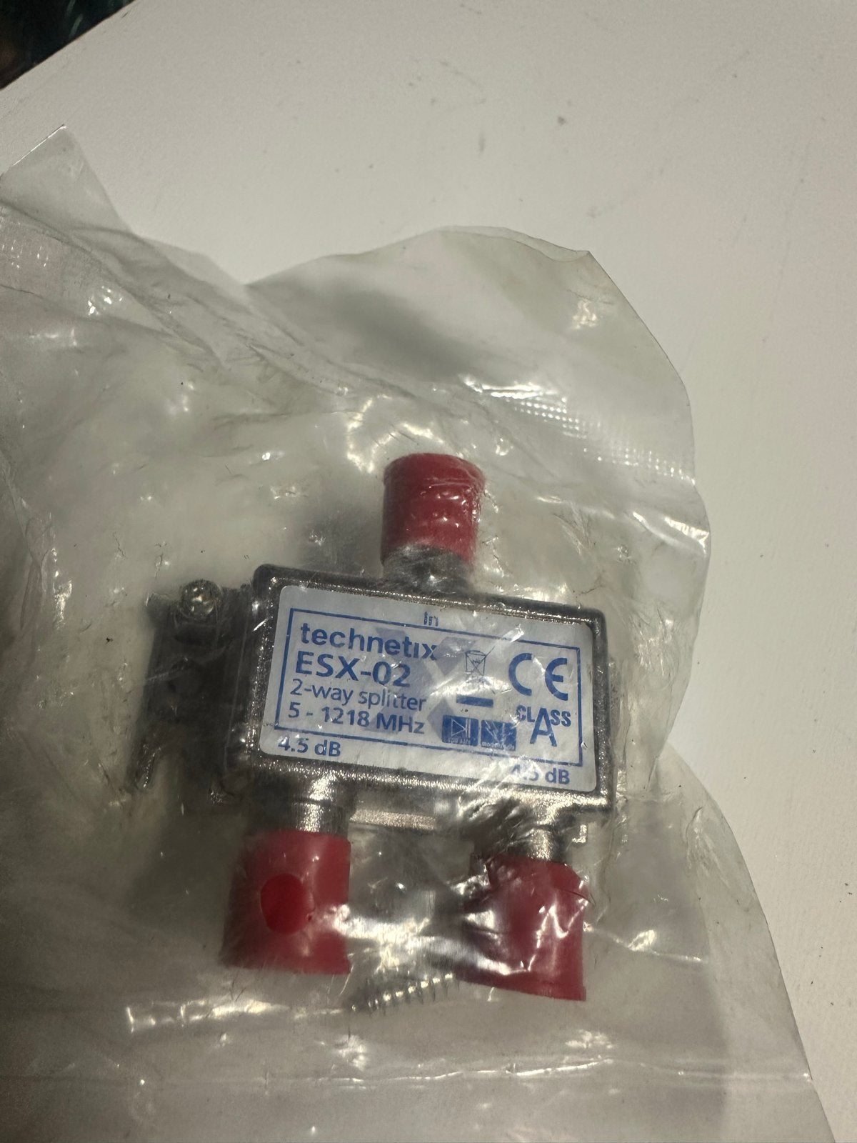 Technetix ESX-02 2-weg splitter 5-1218 MHz, Ophalen of Verzenden, Nieuw, Minder dan 2 meter, Coaxiale kabel