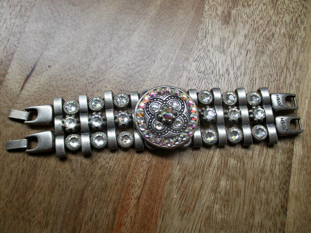 JOSH flinke armband 18.5 cm. mooie stenen + aurora borealis, Ophalen of Verzenden, Zo goed als nieuw, Zilver, Overige materialen