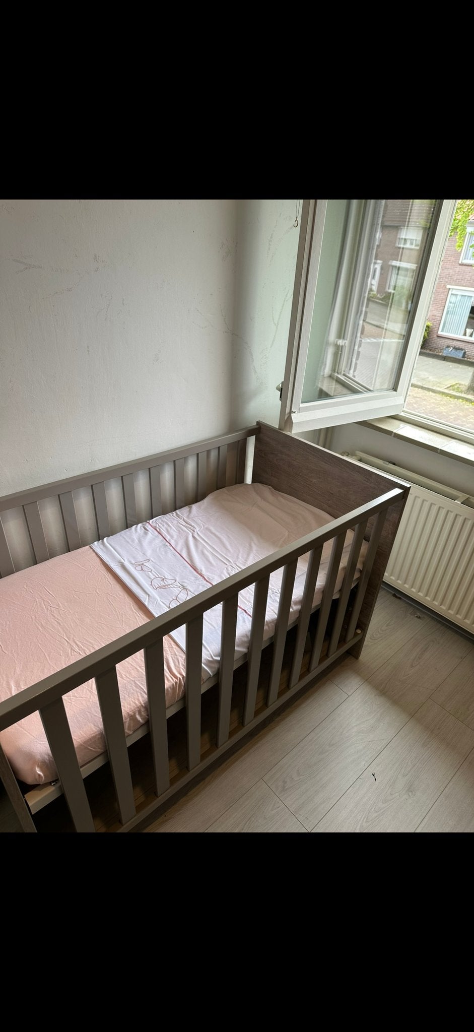 Babykamer set: Ledikant, Commode en Kledingkast, Ophalen, Zo goed als nieuw, Jongetje of Meisje