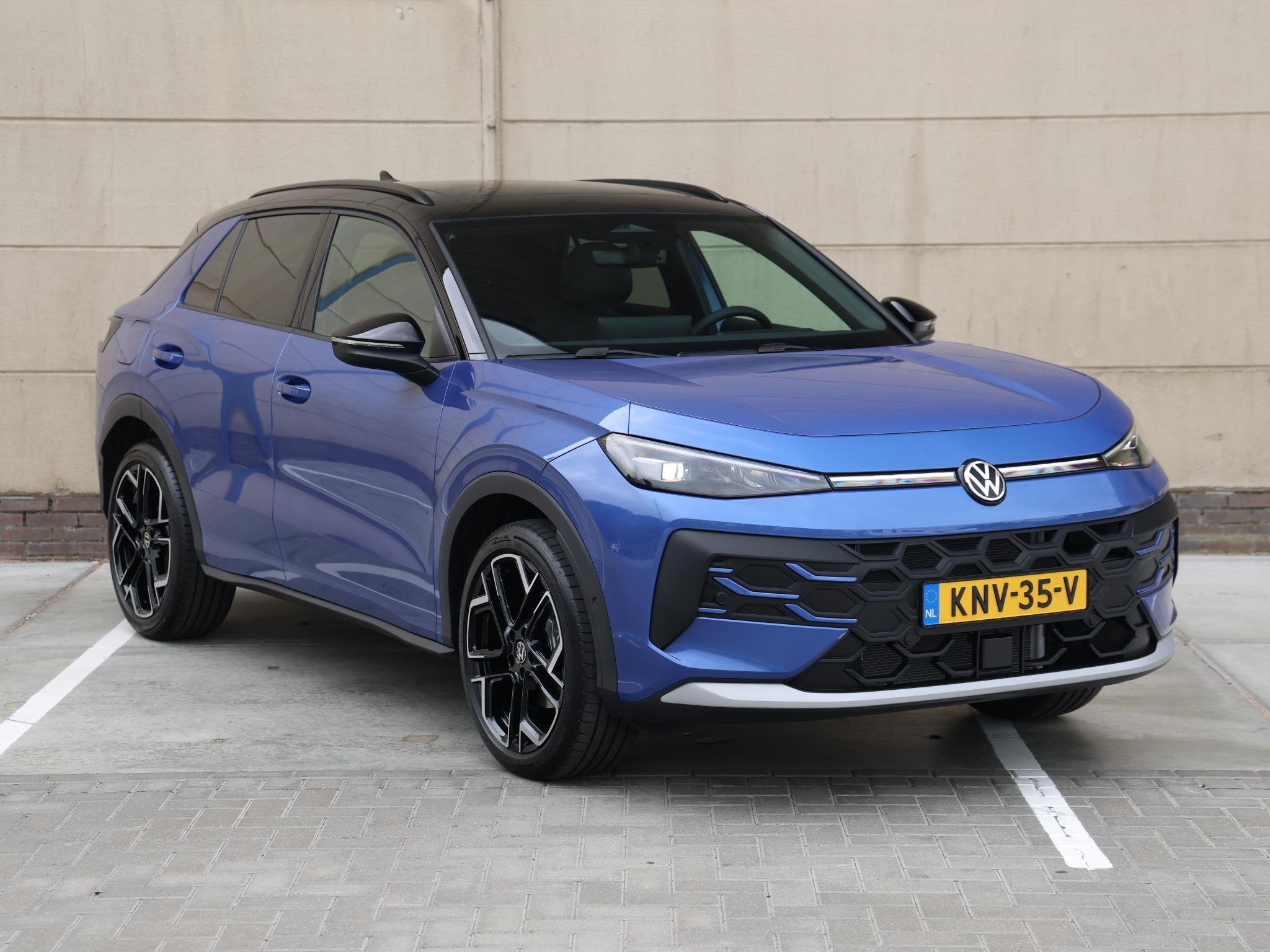 Volkswagen T-Roc 1.5 eTsi Style First Edition 116 pk DSG | B, 730 kg, Euro 6, 4 cilinders, 116 pk
