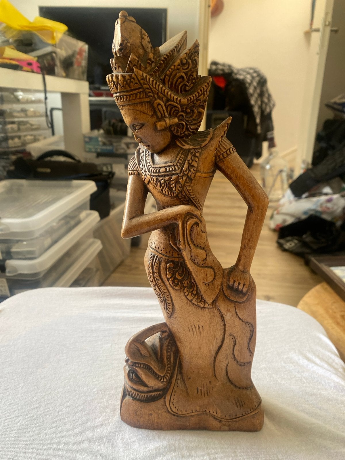 Houten Balinese Danseres Deco Beeld - Handgesneden, Ophalen of Verzenden, Handgemaakt, 20 - 50 cm, Beeld