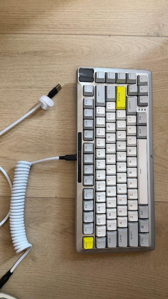 Corsair MAKR 75 DIY Creator Campaign Launch Kit aangeboden, Ophalen of Verzenden, Zo goed als nieuw, Draadloos, Multimediatoetsen