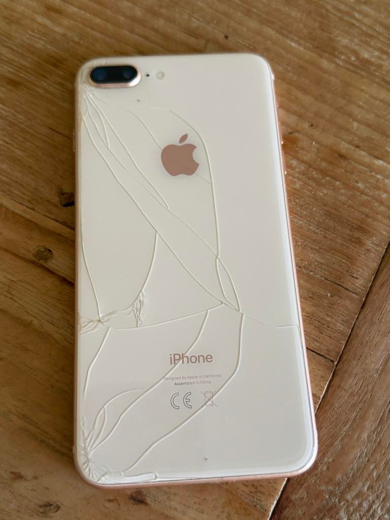 iPhone 8 Plus 128GB - Barst achterkant, inclusief hoes, Telecommunicatie, Mobiele telefoons | Apple iPhone, Ophalen, Gebruikt