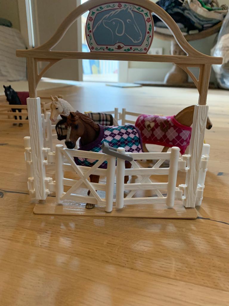 Schleich weide 3 paarden met deken horse club, Ophalen, Zo goed als nieuw, Jongen of Meisje