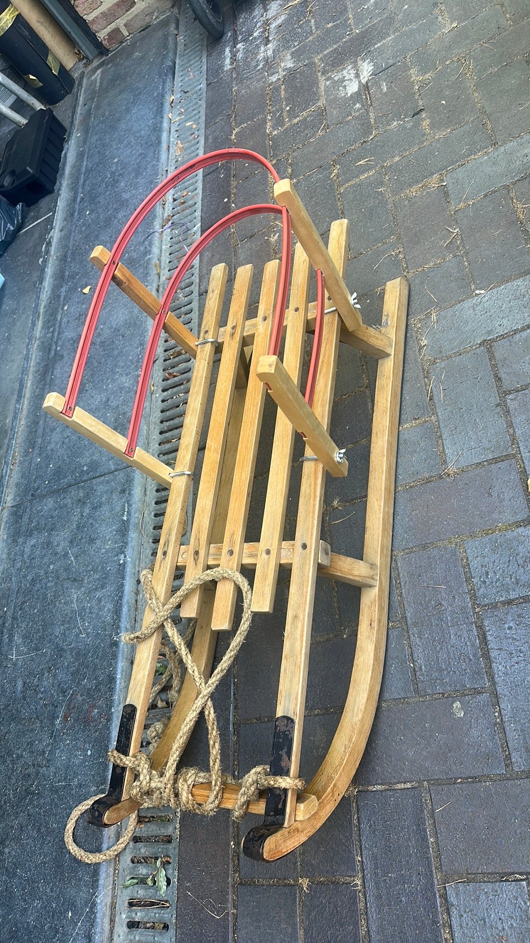 Houten slee met rugleuning, heel goed, Ophalen of Verzenden, Rugleuning, Zo goed als nieuw