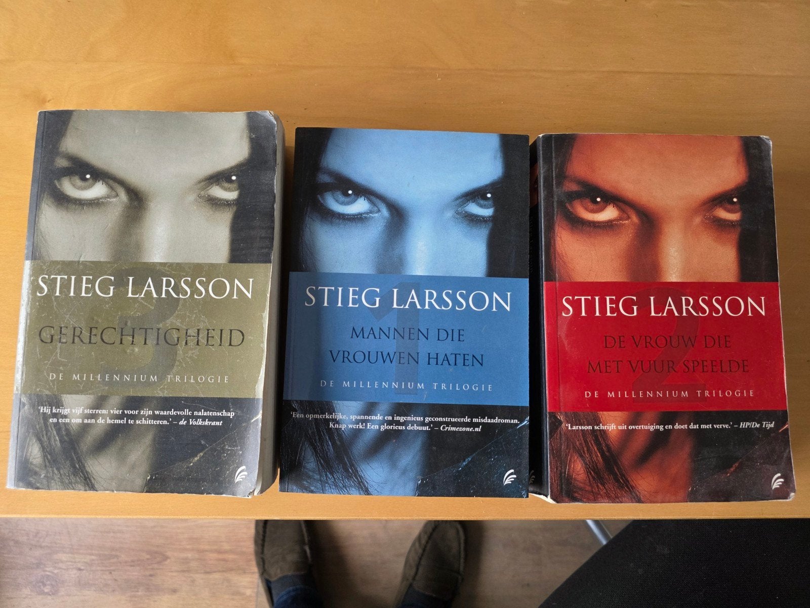 stieg larsson millennium trilogie, Ophalen of Verzenden, Gelezen
