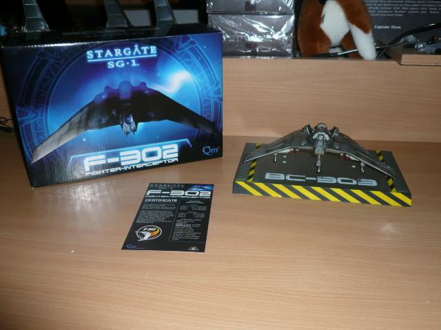 QMX Stargate SG-1 F-302 Fighter Interceptor Scale Replica, Ophalen of Verzenden, Nieuw, Tv, Beeldje, Replica of Model