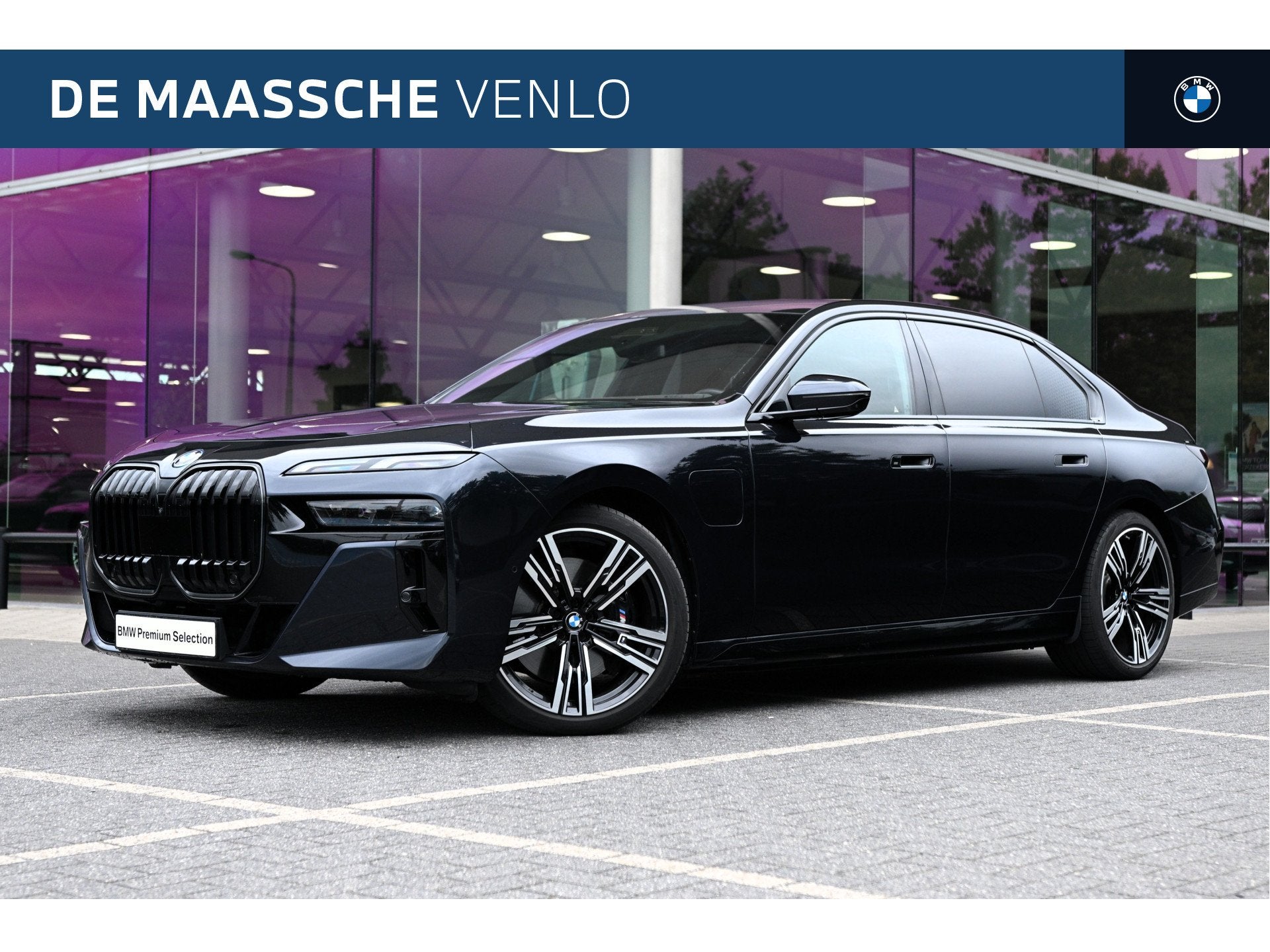 BMW 7 Serie 750e xDrive M Sport Automaat / Panoramadak Sky L, Auto's, Dealer onderhouden, Gebruikt, Zwart, 489 pk