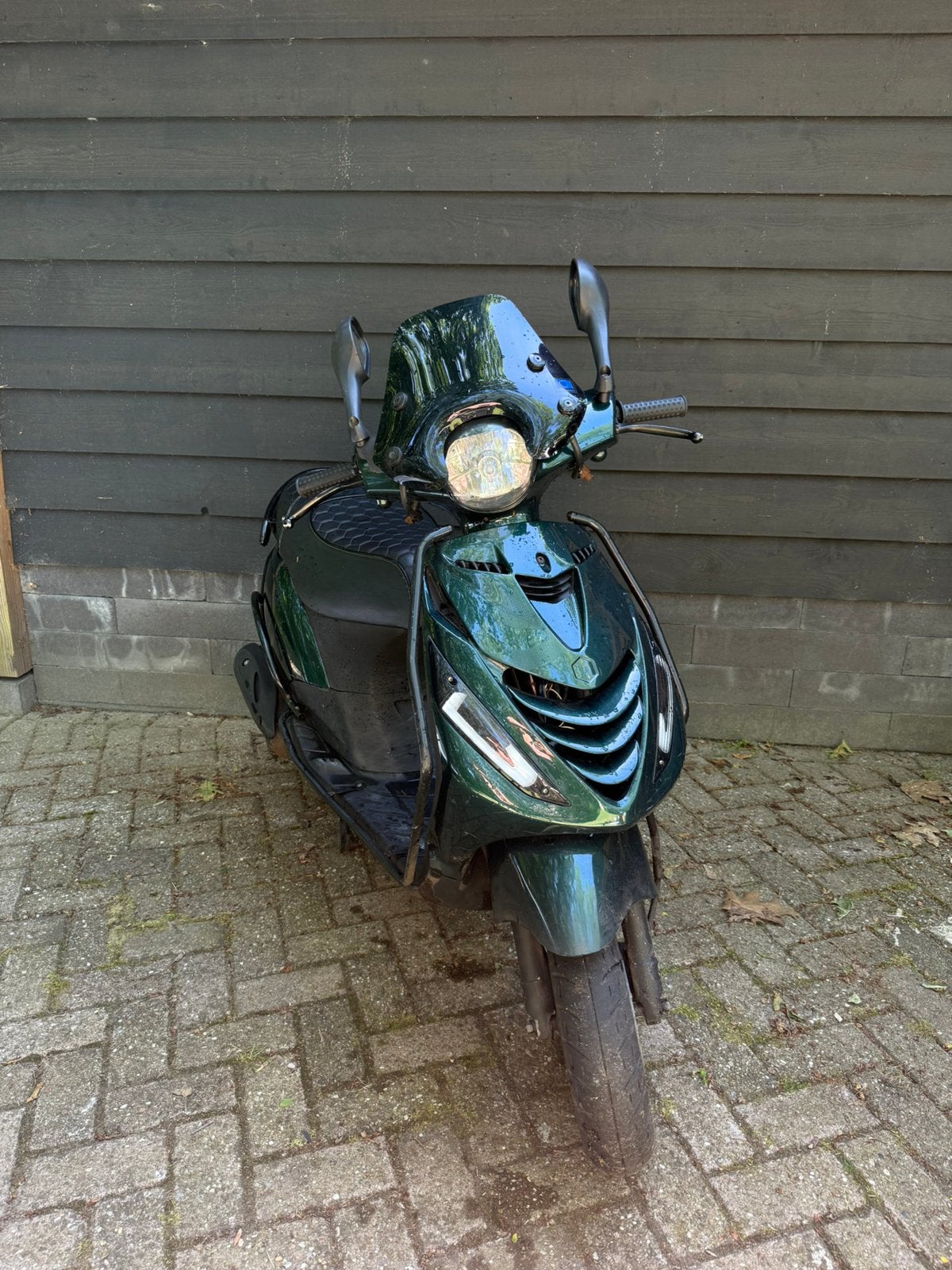 Piaggio Zip - 50cc 4T - Brom Full option, Fietsen en Brommers, Scooters | Piaggio, Ophalen, Zo goed als nieuw, Benzine, Zip