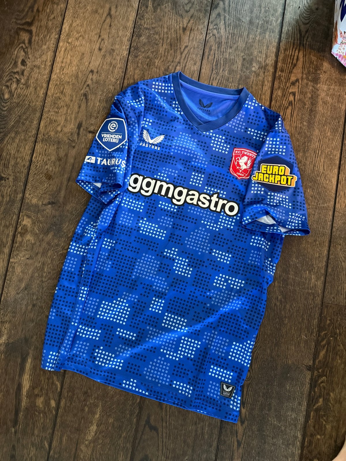 Matchworn FC Twente shirt Van Den Belt - Gedragen tegen AZ, Ophalen, Blauw, Overige maten, Voetbal