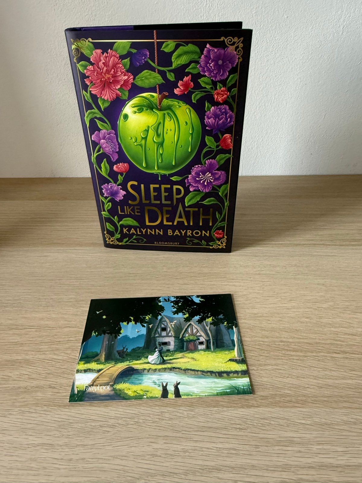 Sleep Like Death - Kalynn Bayron (Fairyloot Exclusive), Ophalen of Verzenden, Nieuw, Wereld overig