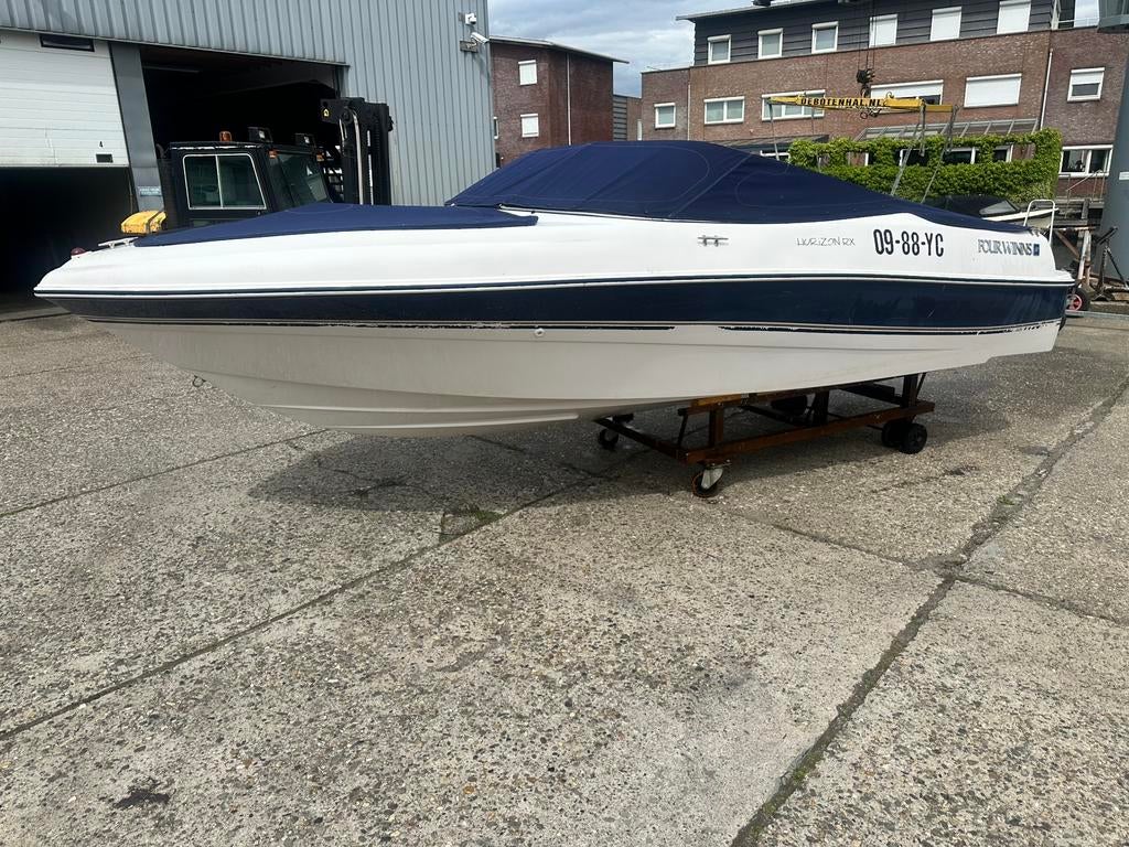 Four Winns Horizon RX 180, Ophalen, Gebruikt, Binnenboordmotor, 120 tot 200 pk