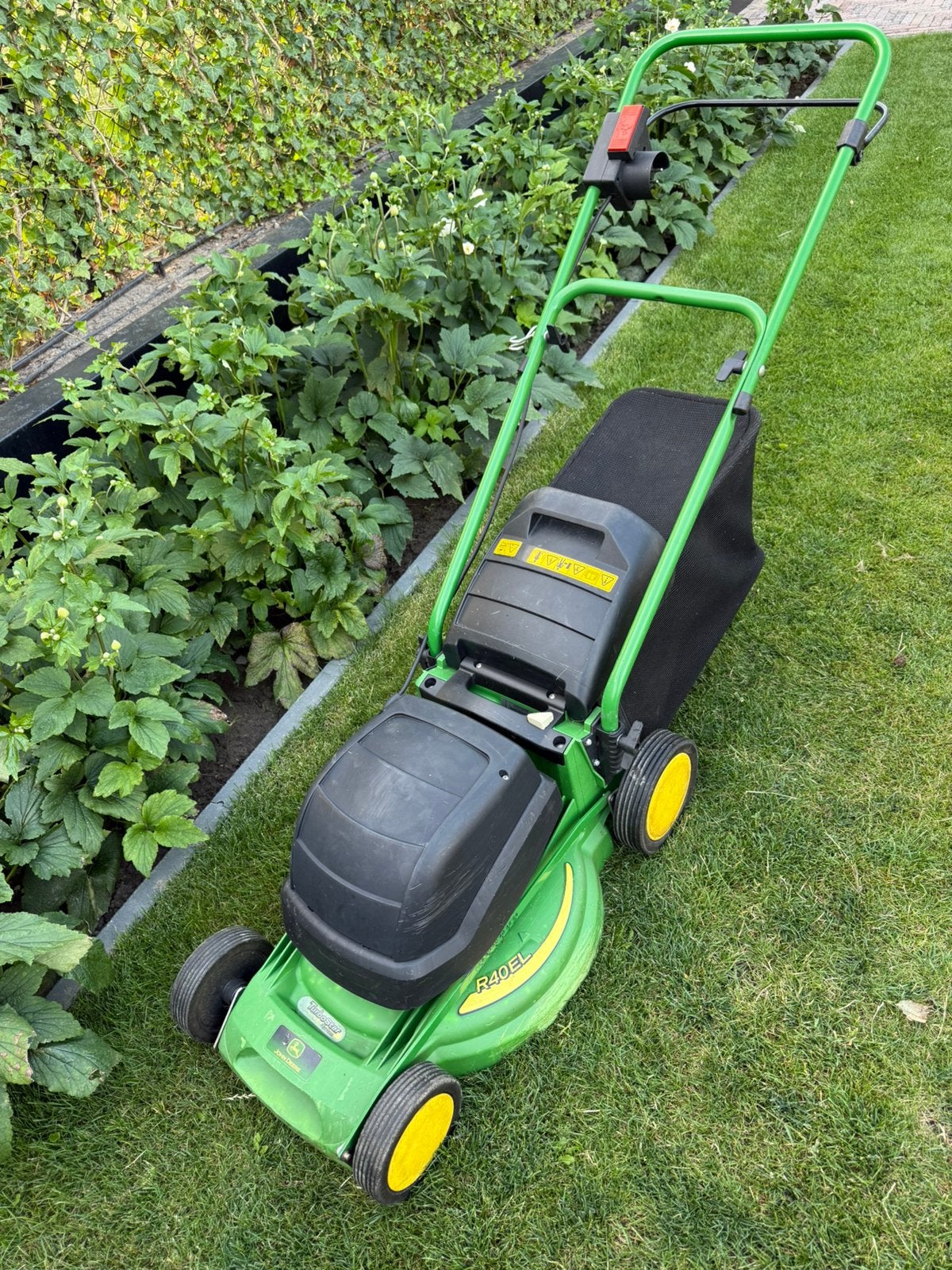 John Deere R40EL elektrische grasmaaier, Tuin en Terras, Grasmaaiers, Ophalen, Cirkelmaaier, Gebruikt, Elektrische grasmaaier