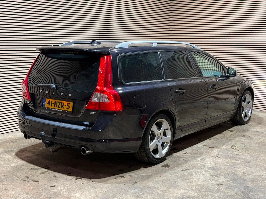 Volvo V70 2.0T R-Edition | Airco | Cruise | Trekhaak, Auto's, Volvo, Euro 5, Zwart, 4 cilinders, Zwart