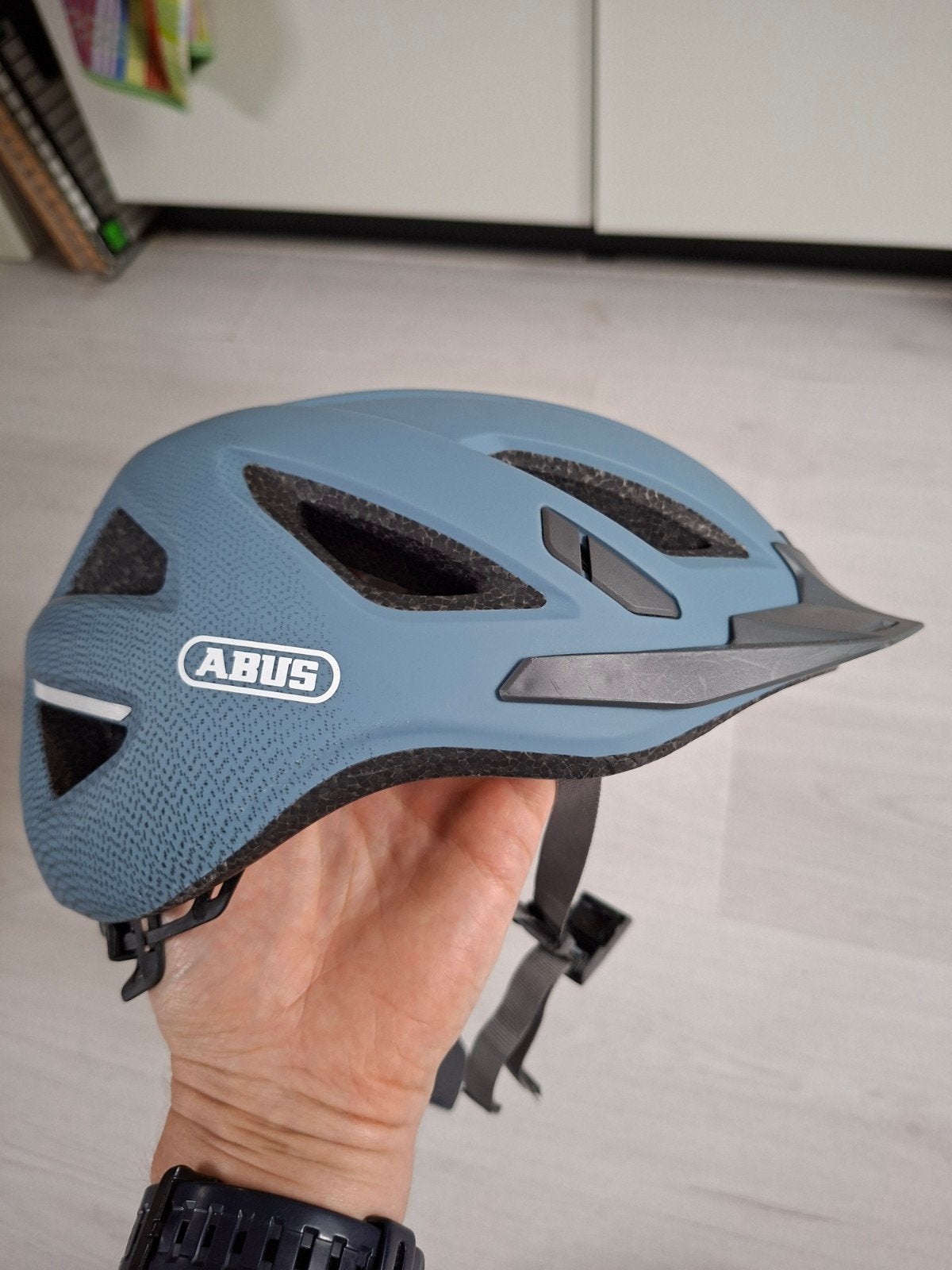ABUS Urban 1.0 E-bike helm - Zo goed als nieuw (56-61cm), Overige maten, Ophalen of Verzenden, Zo goed als nieuw, ABUS