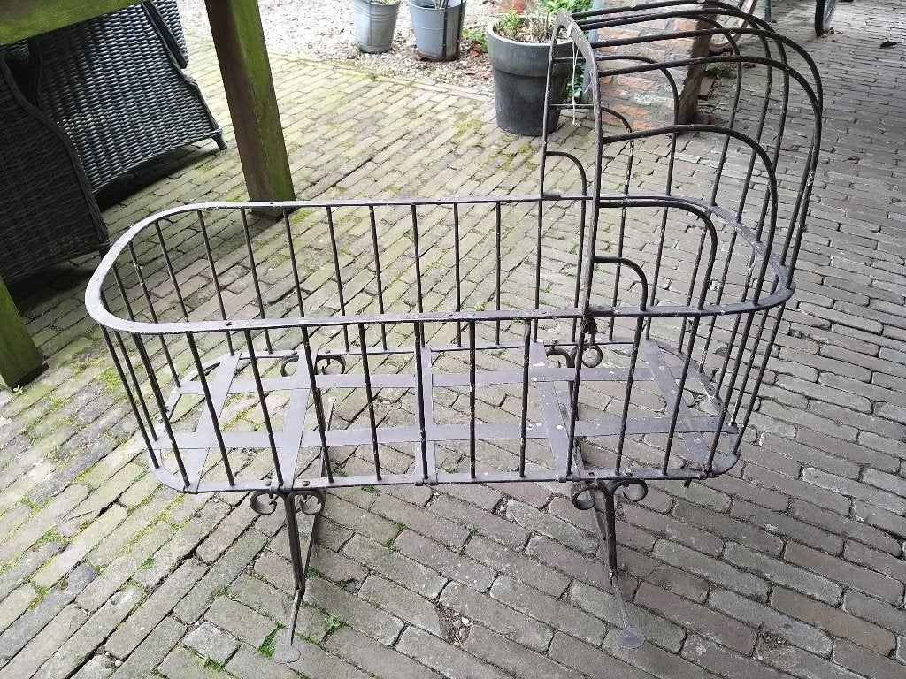 antieke schommelwieg, Ophalen