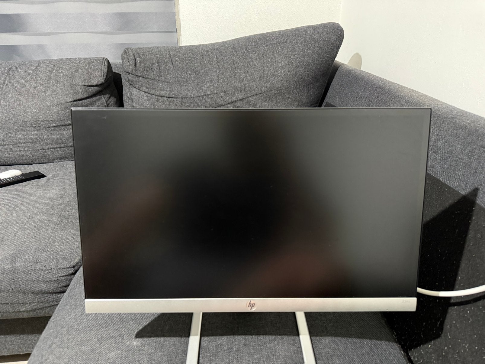 HP 22es, Computers en Software, Monitoren, Ophalen, Zo goed als nieuw, Full HD, 60 Hz of minder
