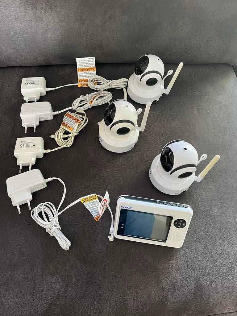 Luvion Essential Babyfoon met 2 camera's, Kinderen en Baby's, Babyfoons, Ophalen of Verzenden, Zo goed als nieuw, 250 meter of meer