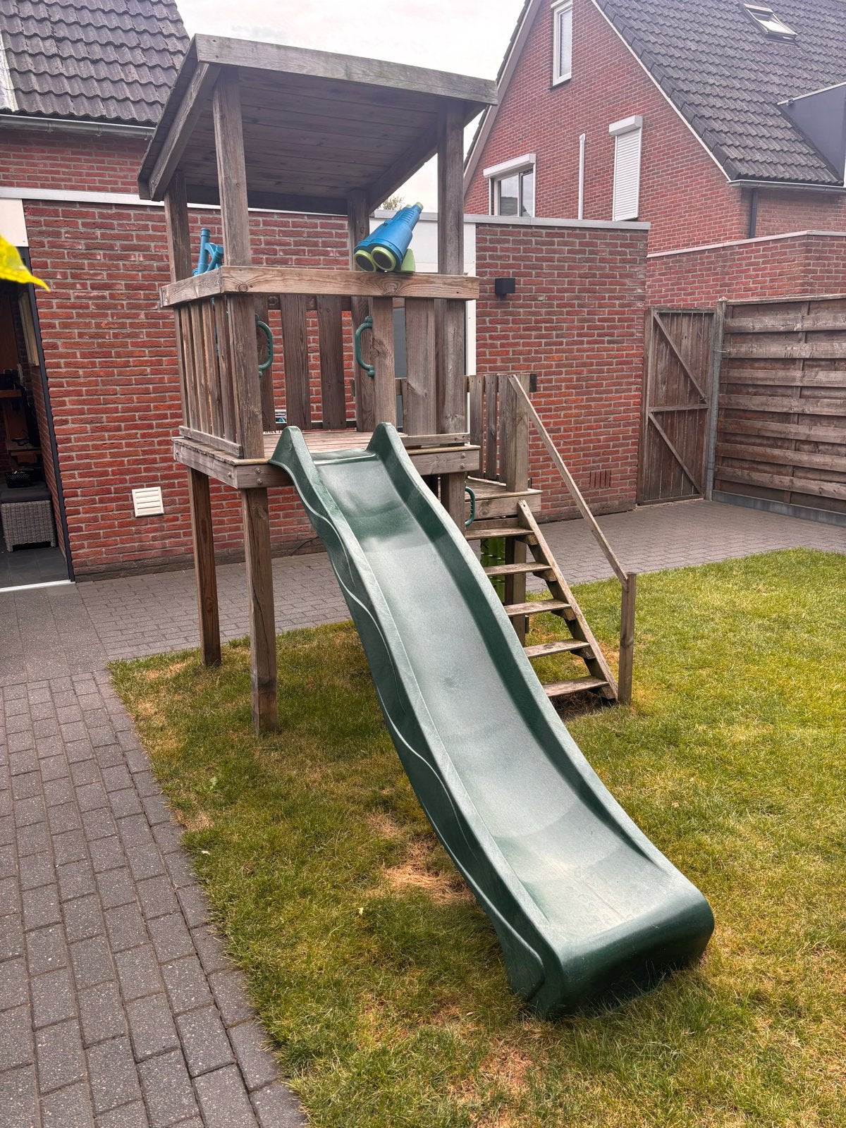 Houten speeltoestel met glijbaan, Ophalen, Gebruikt, Glijbaan