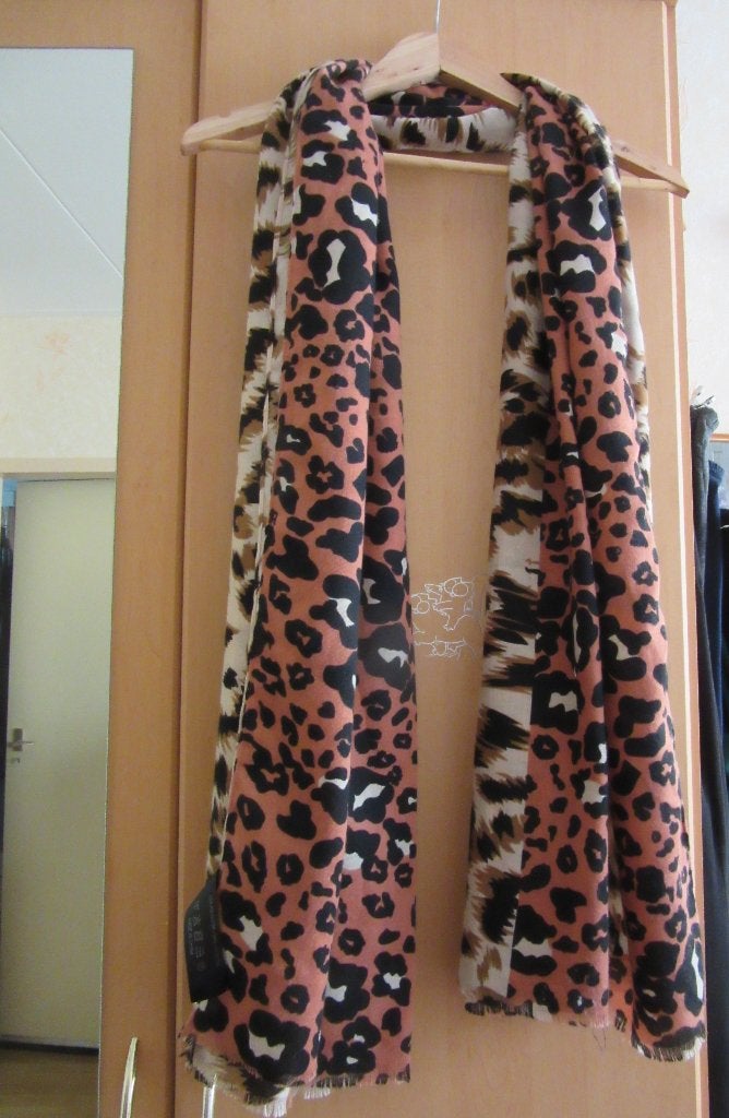 Mooie sjaal 90x180 ZGAN dierenprint Miss E, Verzenden, Zo goed als nieuw, Maat 46/48 (XL) of groter, Sjaal